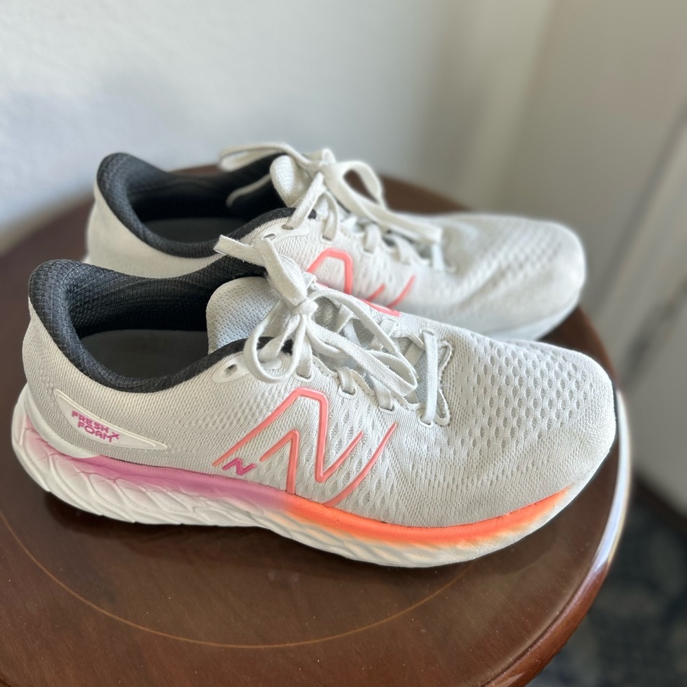 New Balance Women's White and Pink Running Shoes Fresh Foam EVOZ